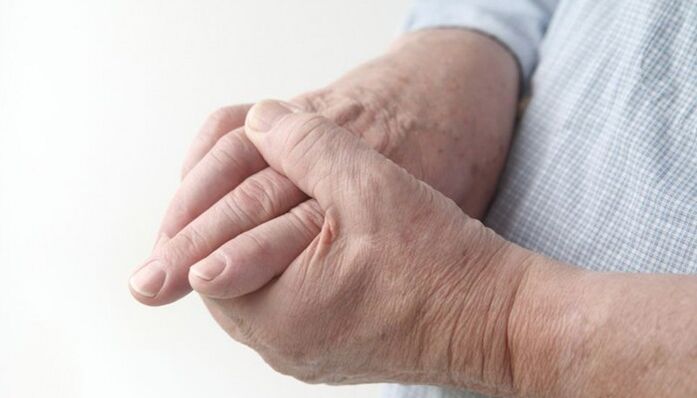 durere la nivelul articulațiilor mâinilor și picioarelor